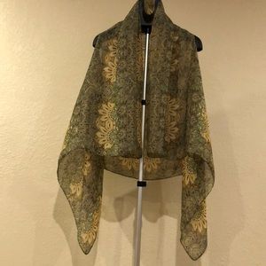 Worn once. Accent by Lavello convertible vest